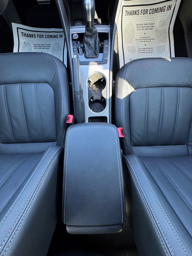 Volkswagen Passat 2.0T Limited Edition Auto 2022