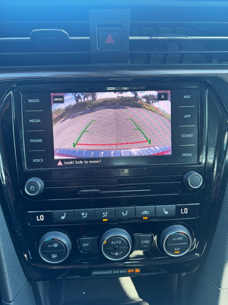 Volkswagen Passat 2.0T Limited Edition Auto 2022