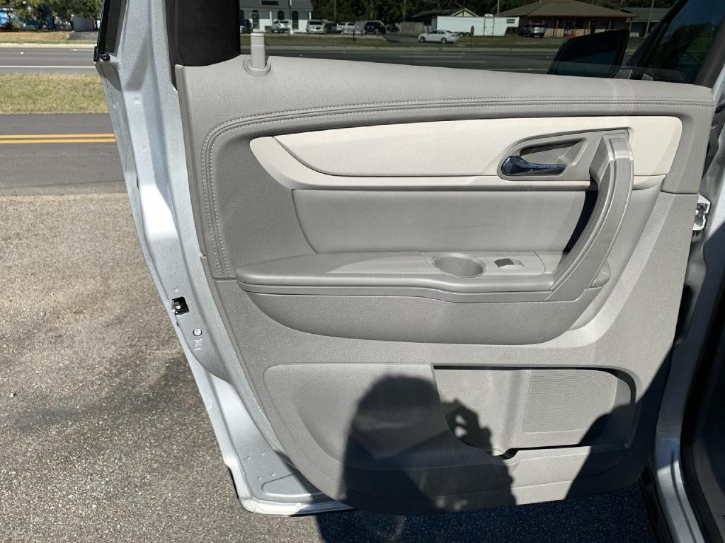 Chevrolet Traverse FWD 4dr LS w/1LS 2016