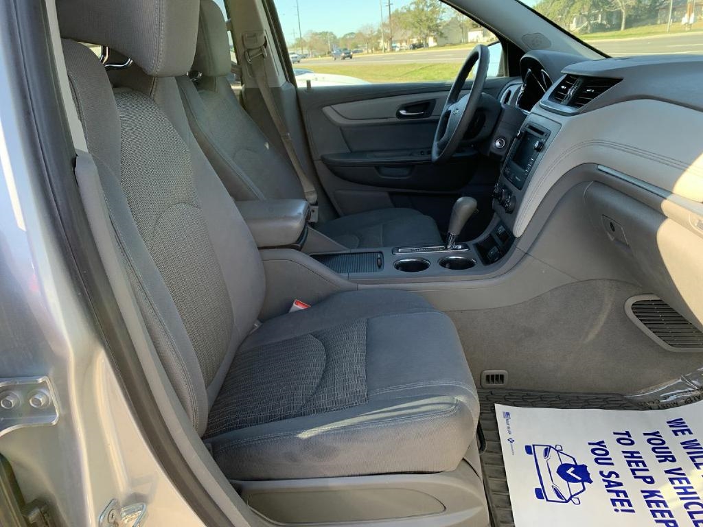 Chevrolet Traverse FWD 4dr LS w/1LS 2016