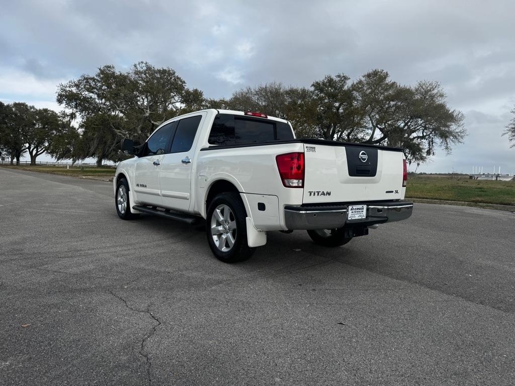 Nissan Titan 2WD Crew Cab SWB SL 2011
