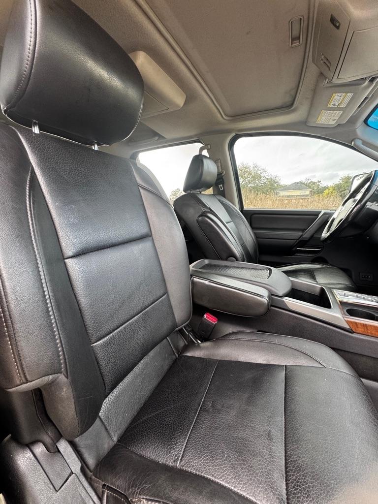 Nissan Titan 2WD Crew Cab SWB SL 2011