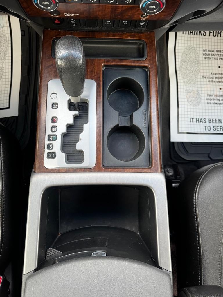 Nissan Titan 2WD Crew Cab SWB SL 2011