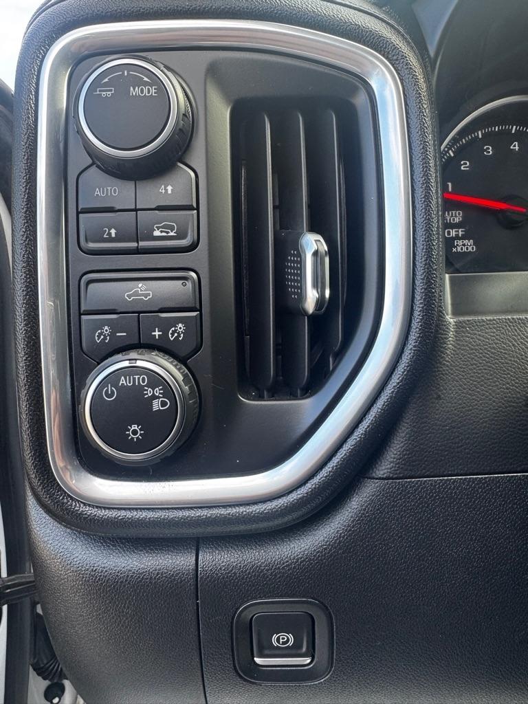 Chevrolet Silverado 1500 4WD Crew Cab 147" LT 2020