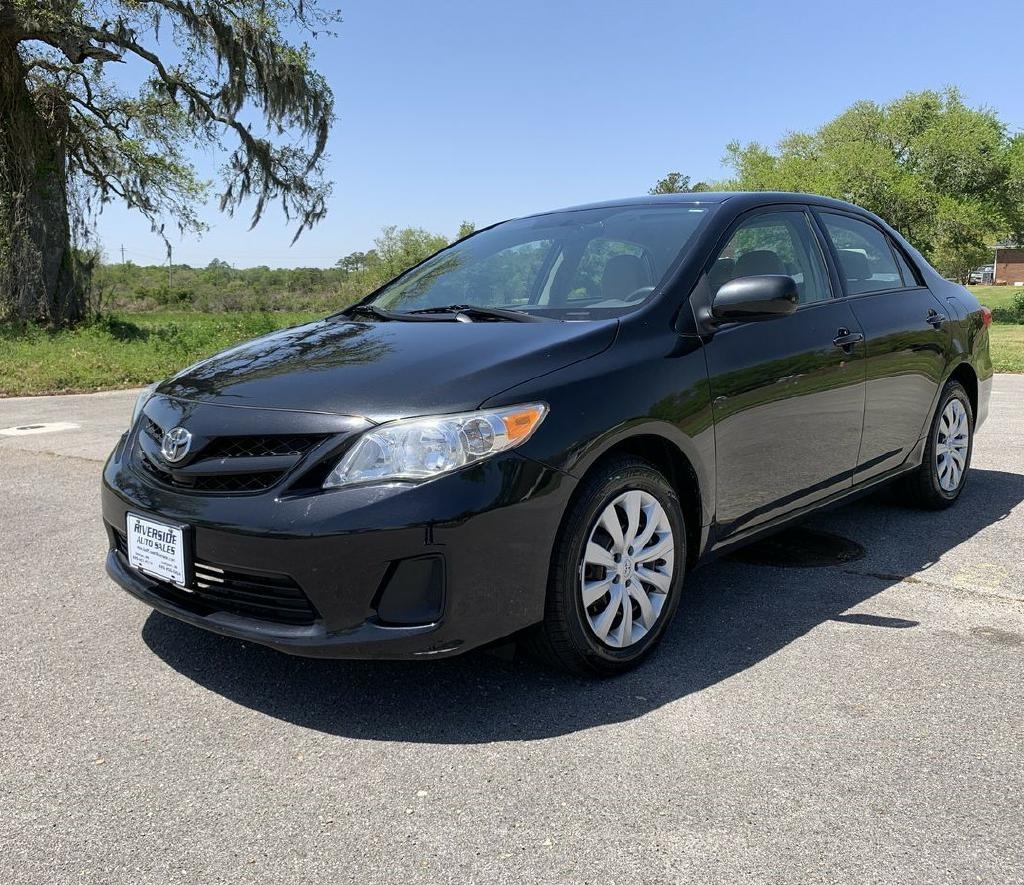 Toyota Corolla 4dr Sdn Auto LE (Natl) 2012