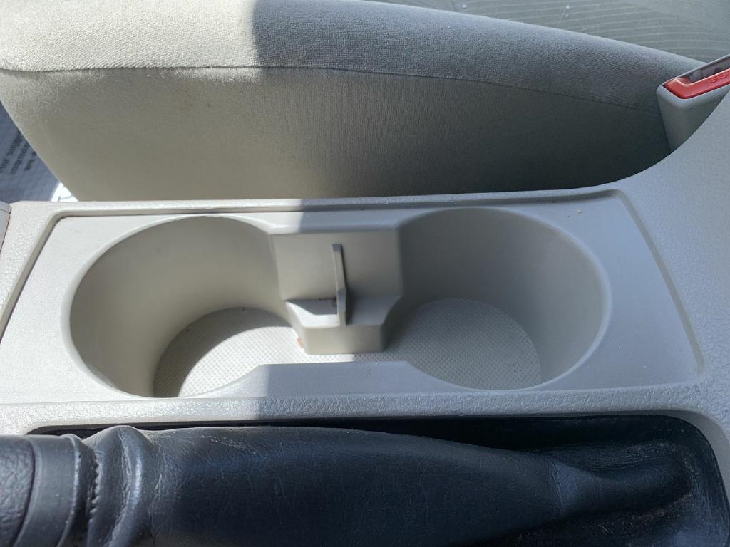 Toyota Corolla 4dr Sdn Auto LE (Natl) 2012