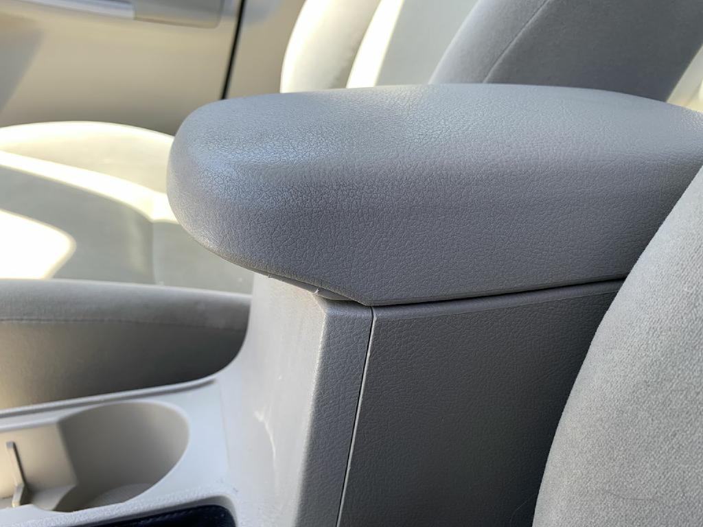 Toyota Corolla 4dr Sdn Auto LE (Natl) 2012