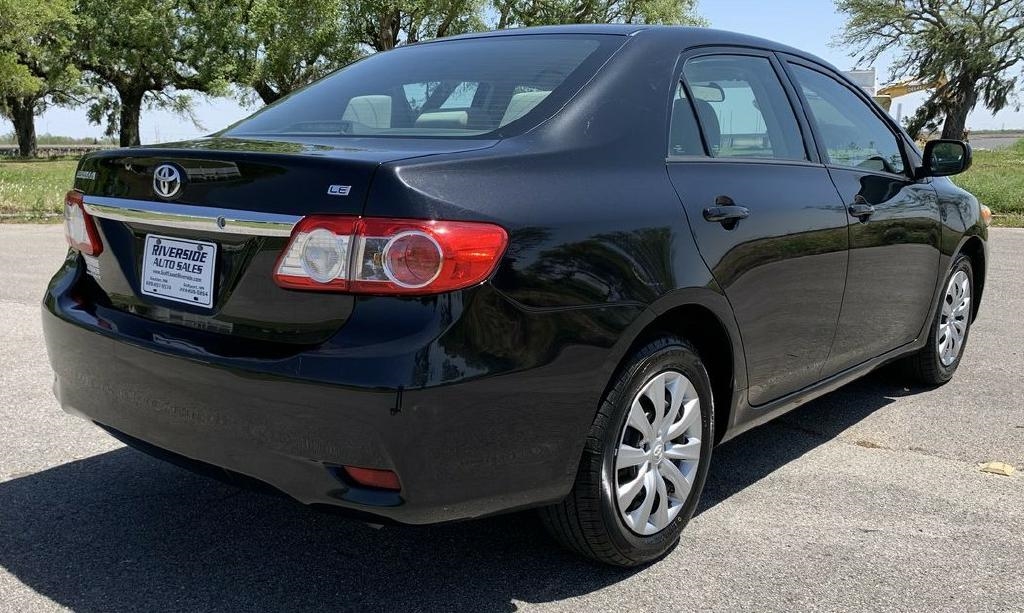 Toyota Corolla 4dr Sdn Man L (Natl) 2012