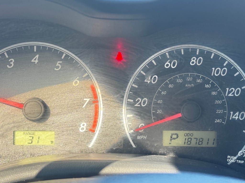 Toyota Corolla 4dr Sdn Man L (Natl) 2012