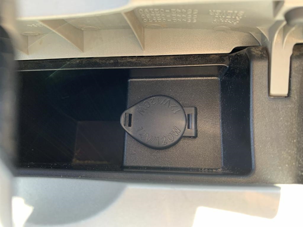 Toyota Corolla 4dr Sdn Man L (Natl) 2012