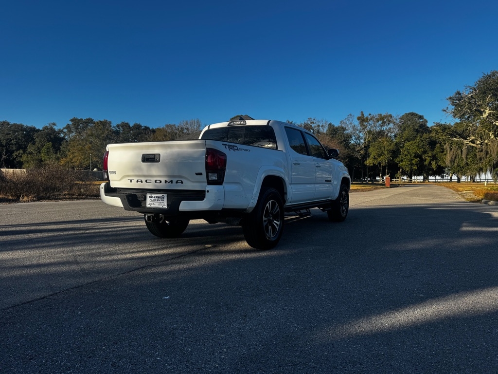Toyota Tacoma SR5 Double Cab 5' Bed V6 4x2 AT (Natl) 2018