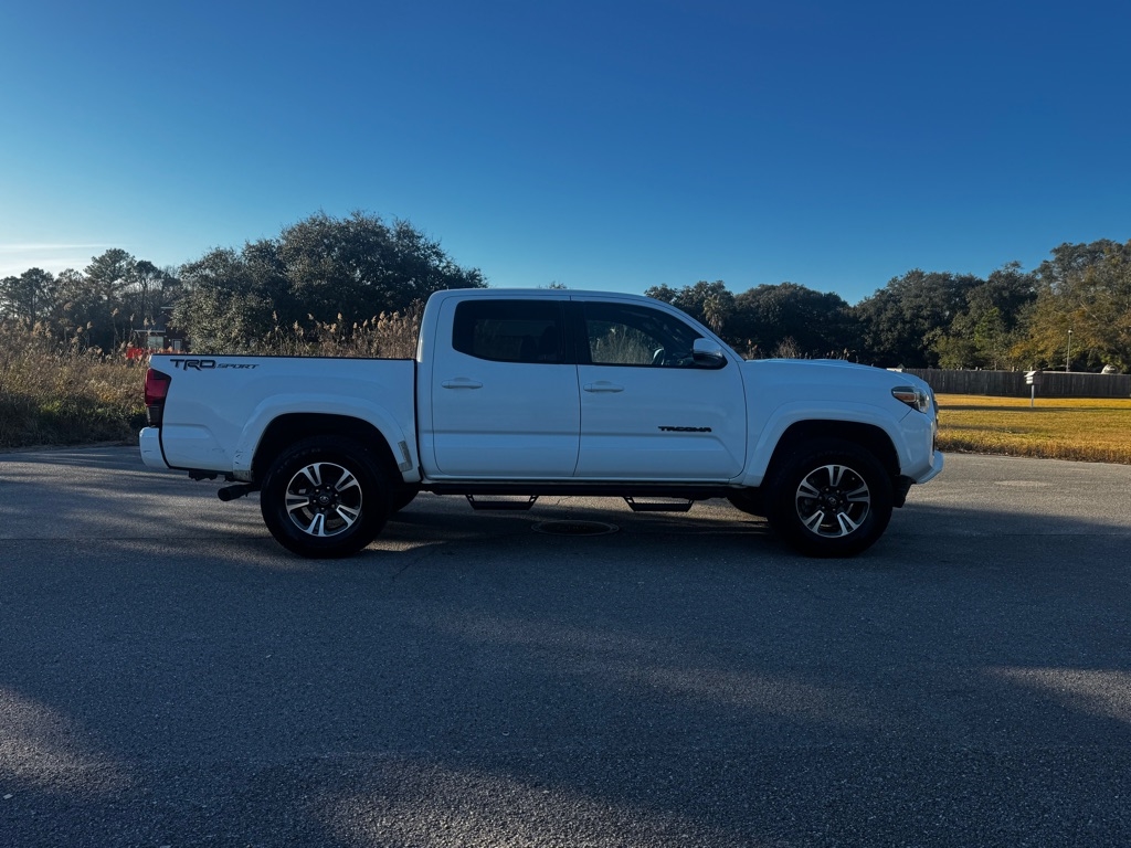 Toyota Tacoma SR5 Double Cab 5' Bed V6 4x2 AT (Natl) 2018