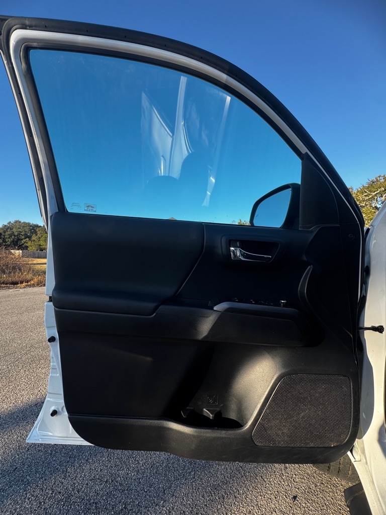 Toyota Tacoma SR5 Double Cab 5' Bed V6 4x2 AT (Natl) 2018
