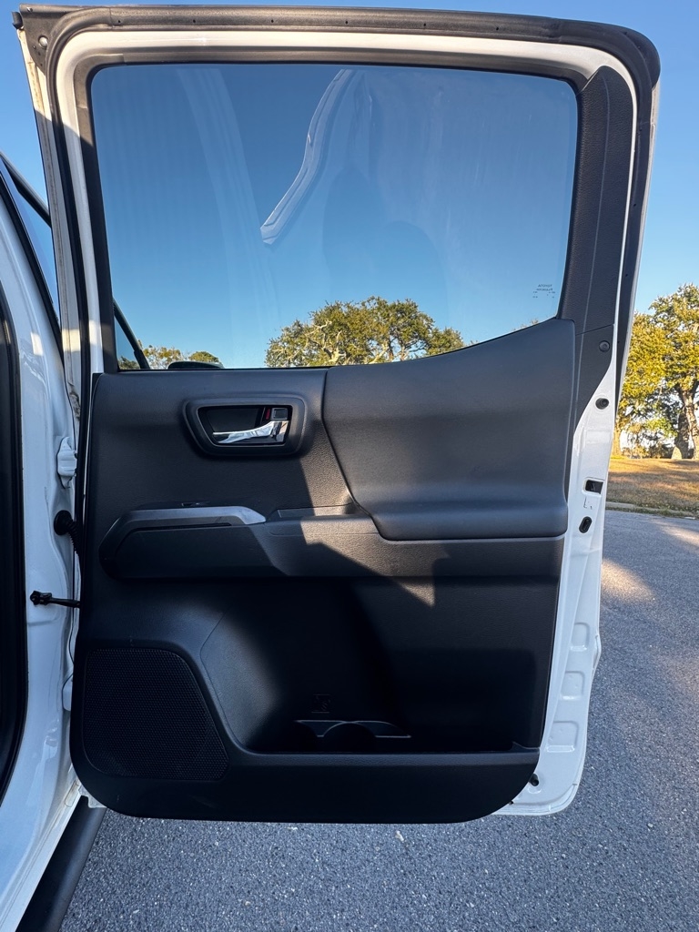 Toyota Tacoma SR5 Double Cab 5' Bed V6 4x2 AT (Natl) 2018