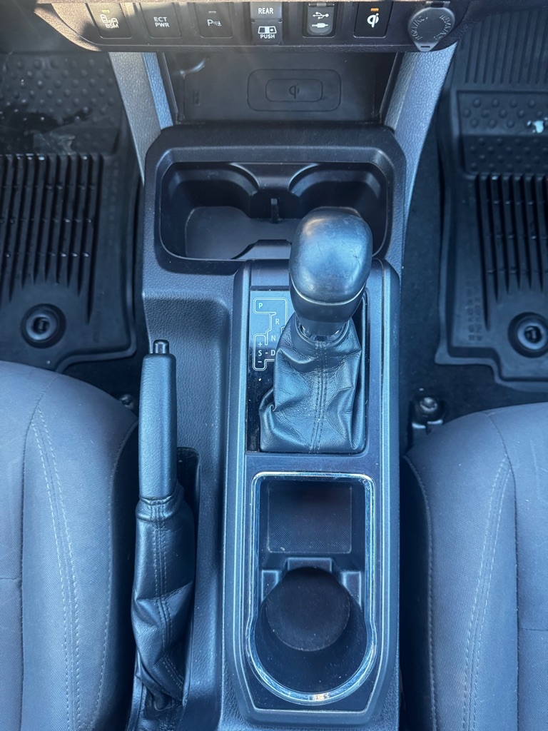 Toyota Tacoma SR5 Double Cab 5' Bed V6 4x2 AT (Natl) 2018