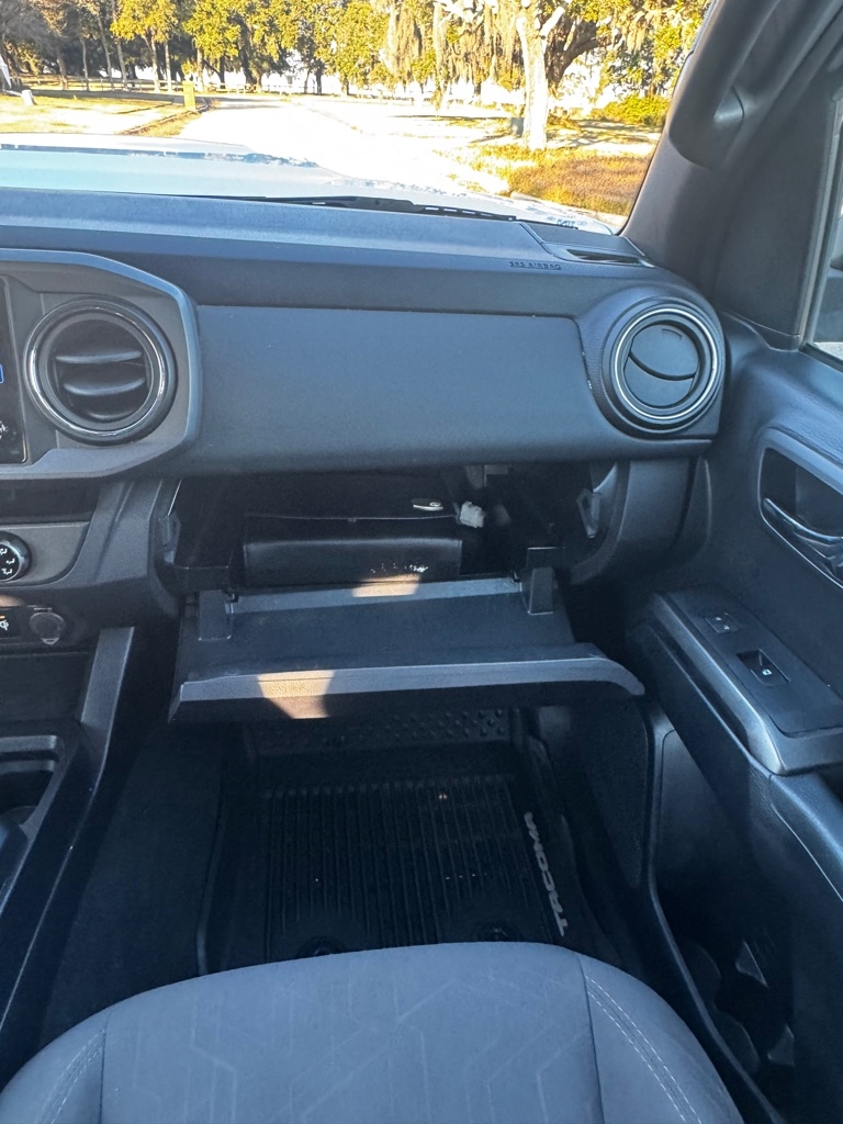 Toyota Tacoma SR5 Double Cab 5' Bed V6 4x2 AT (Natl) 2018