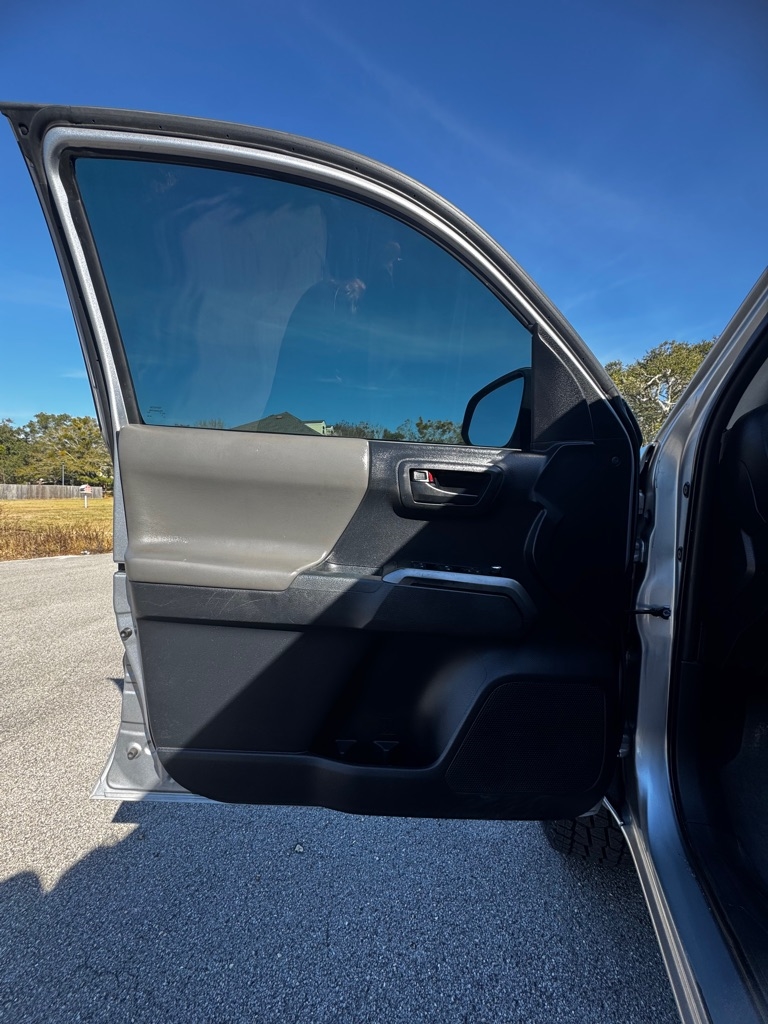 Toyota Tacoma SR5 Double Cab 5' Bed V6 4x2 AT (Natl) 2018