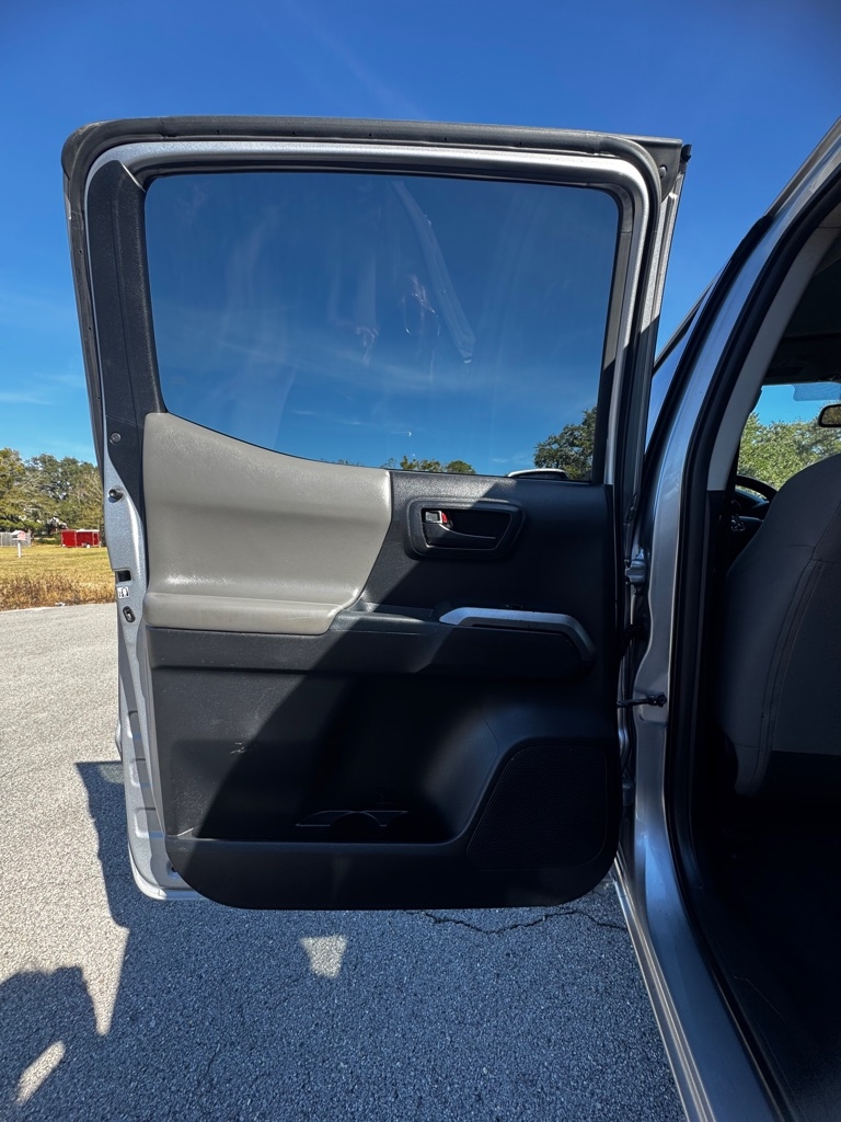 Toyota Tacoma SR5 Double Cab 5' Bed V6 4x2 AT (Natl) 2018