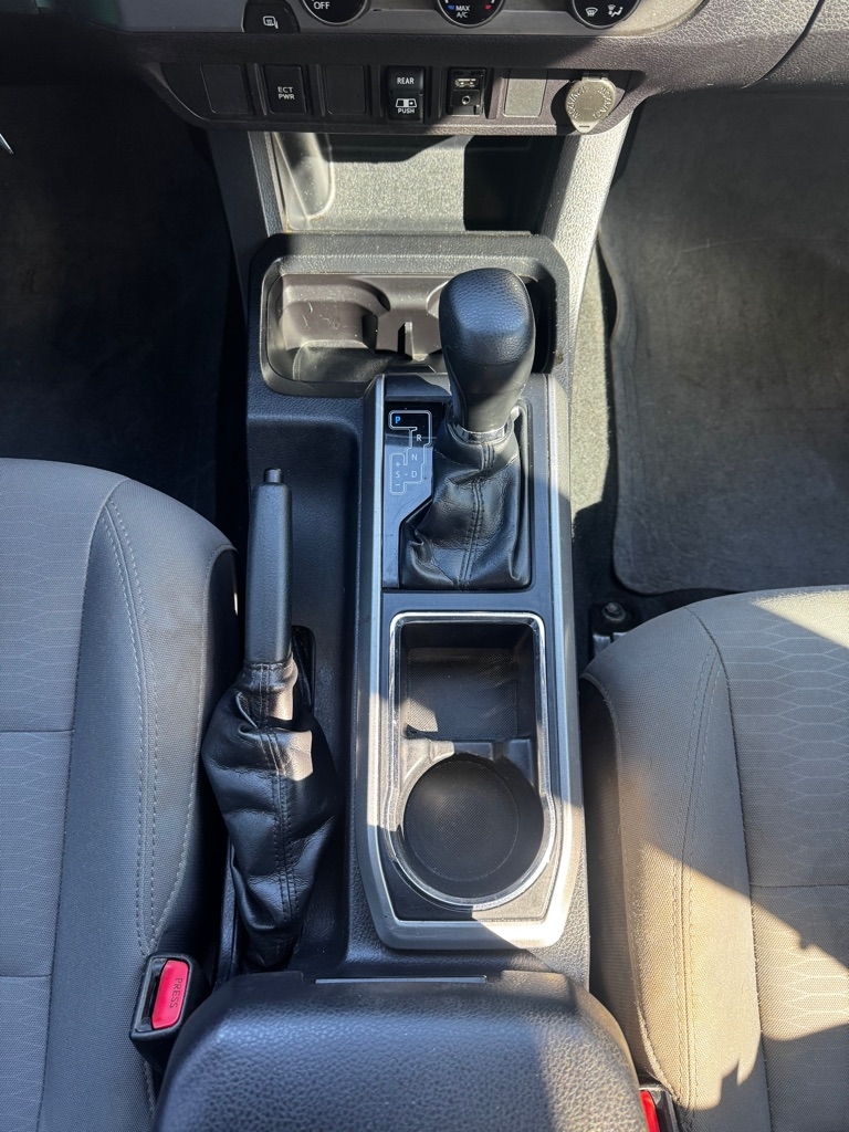 Toyota Tacoma SR5 Double Cab 5' Bed V6 4x2 AT (Natl) 2018