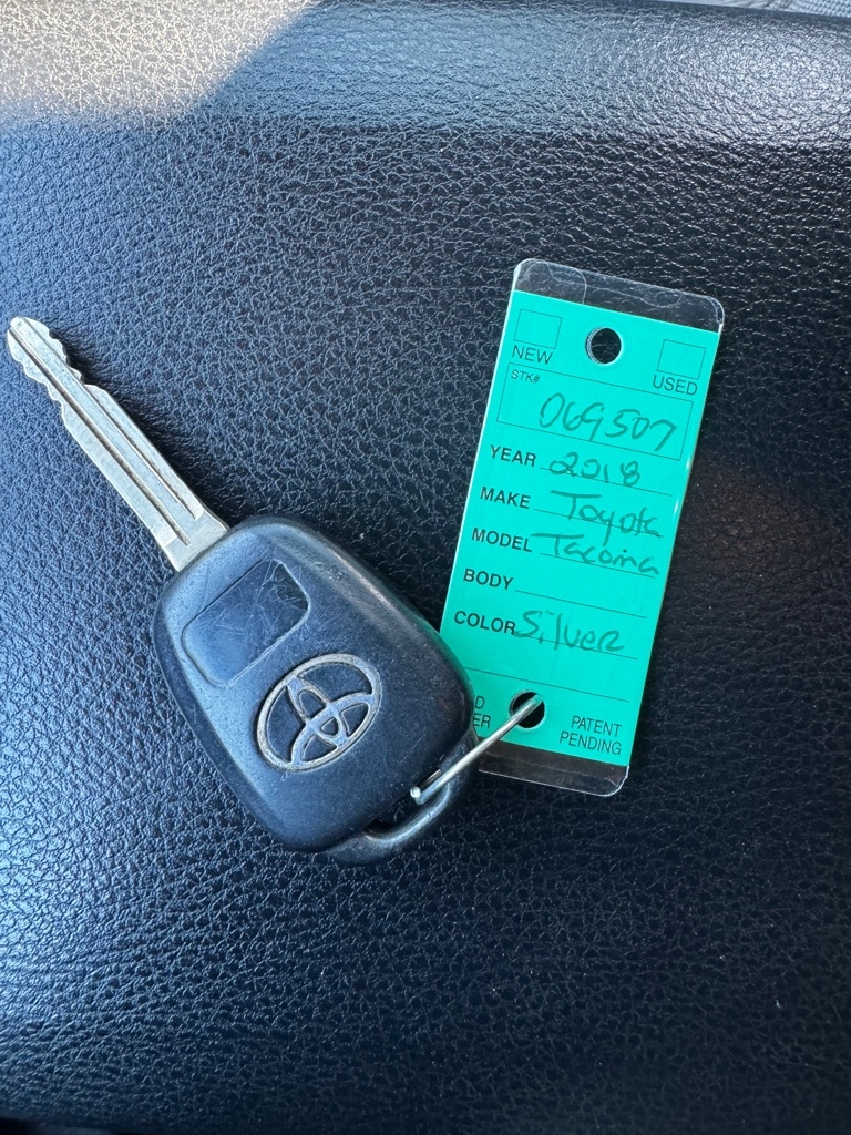 Toyota Tacoma SR5 Double Cab 5' Bed V6 4x2 AT (Natl) 2018