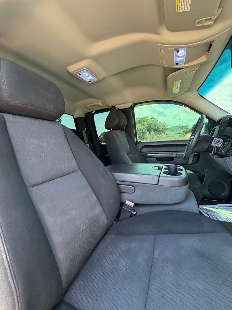 Chevrolet Silverado 1500 2WD Ext Cab 143.5" LS 2010