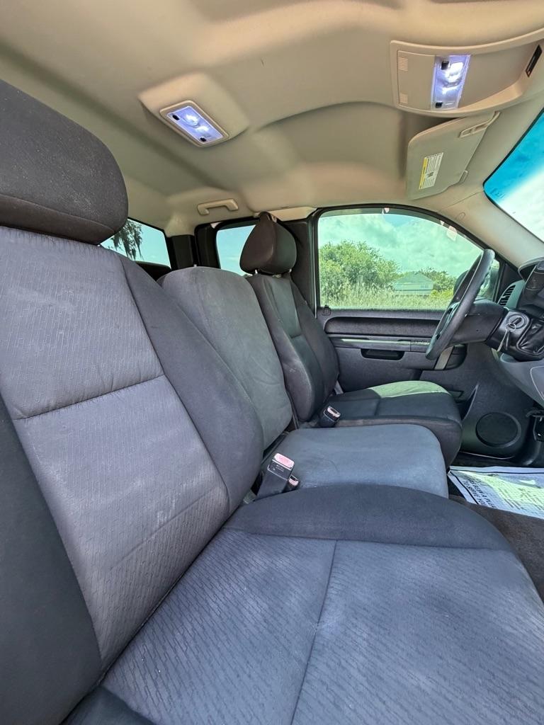 Chevrolet Silverado 1500 2WD Ext Cab 143.5" LS 2010