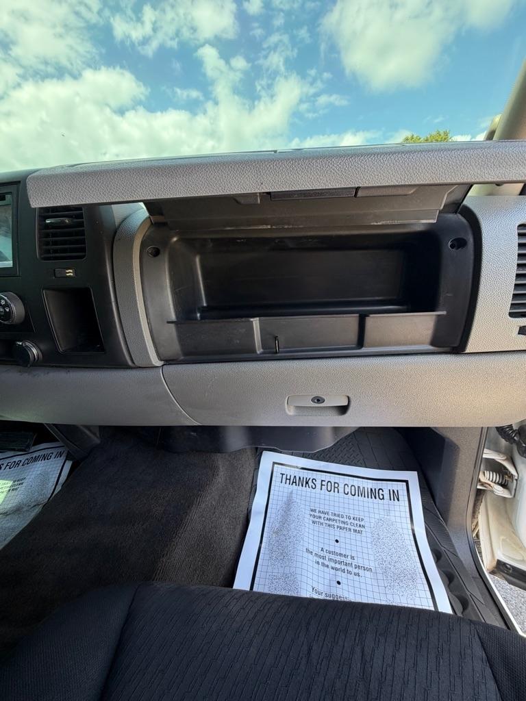 Chevrolet Silverado 1500 2WD Ext Cab 143.5" LS 2010