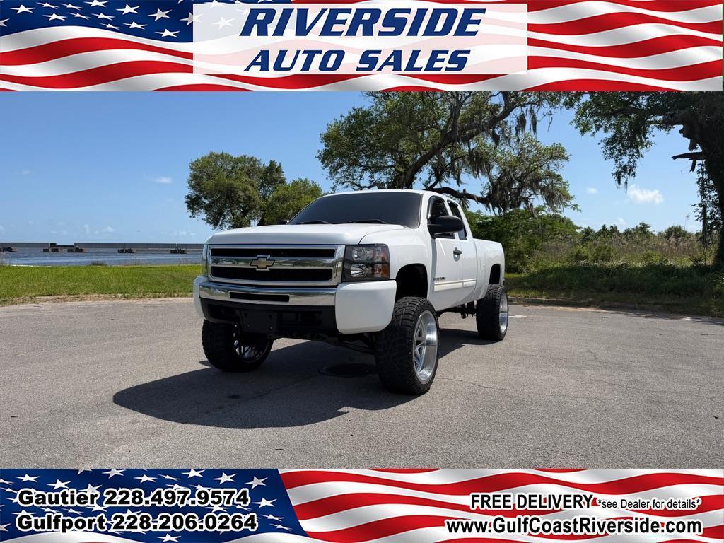 2010 Chevrolet Silverado 1500 2WD Ext Cab 143.5" LS