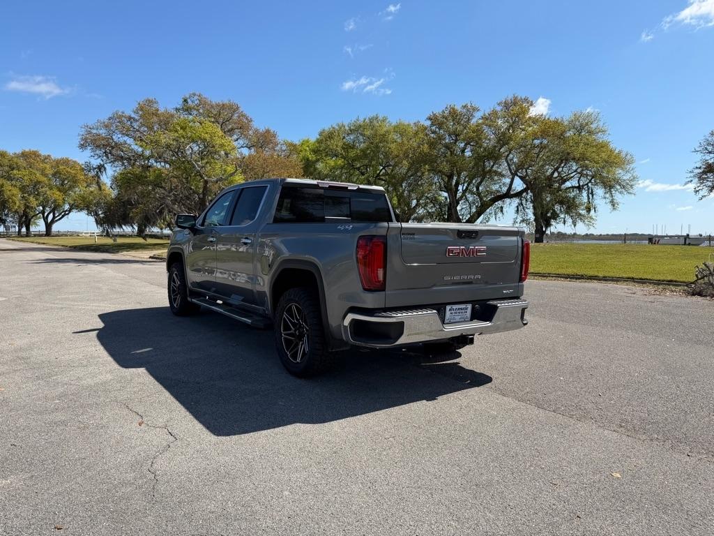 GMC Sierra 1500 4WD Crew Cab 147" SLT 2021