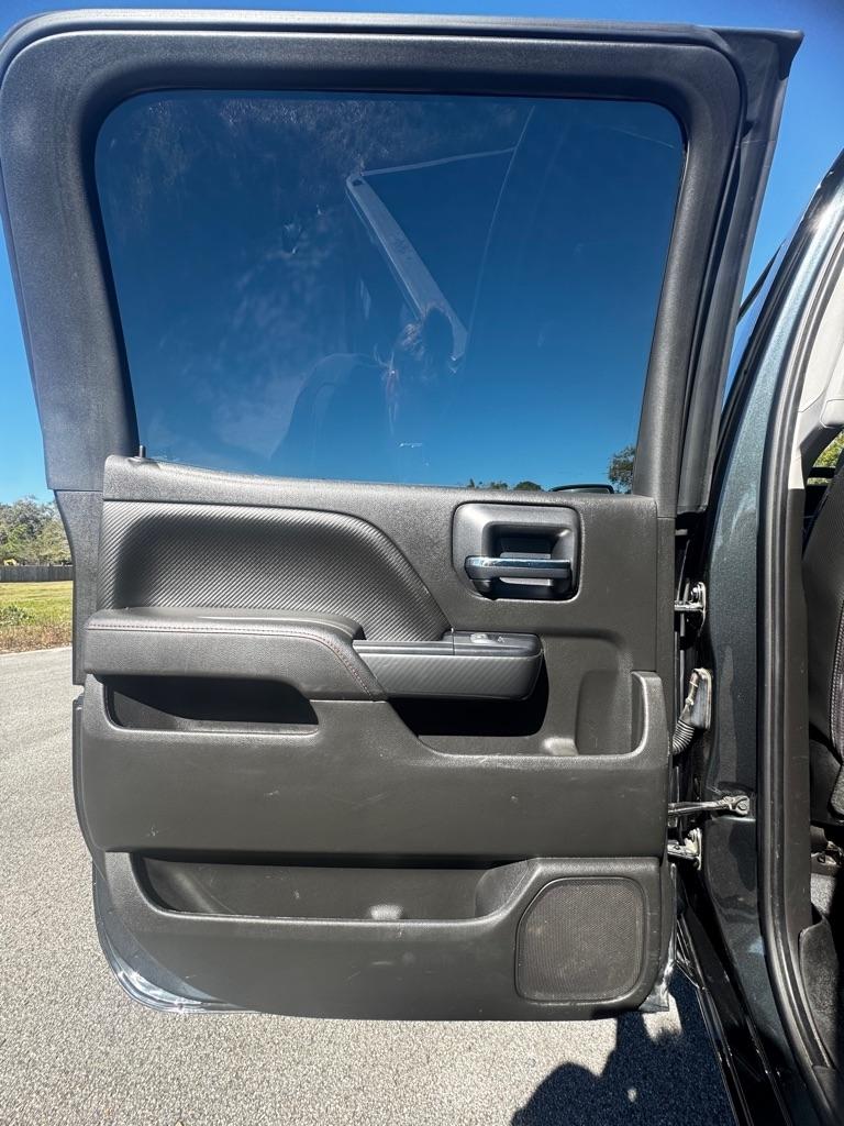 GMC Sierra 1500 4WD Crew Cab 143.5" SLT 2017