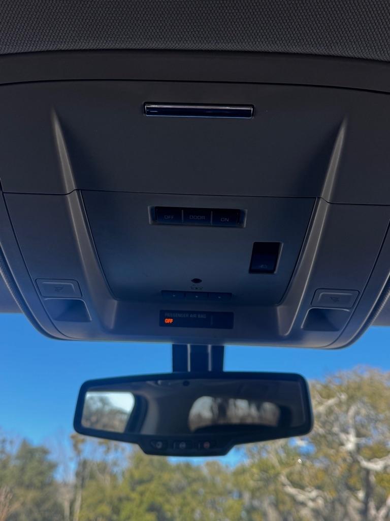 GMC Sierra 1500 4WD Crew Cab 143.5" SLT 2017