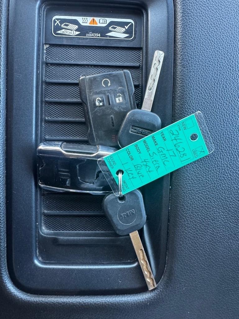 GMC Sierra 1500 4WD Crew Cab 143.5" SLT 2017