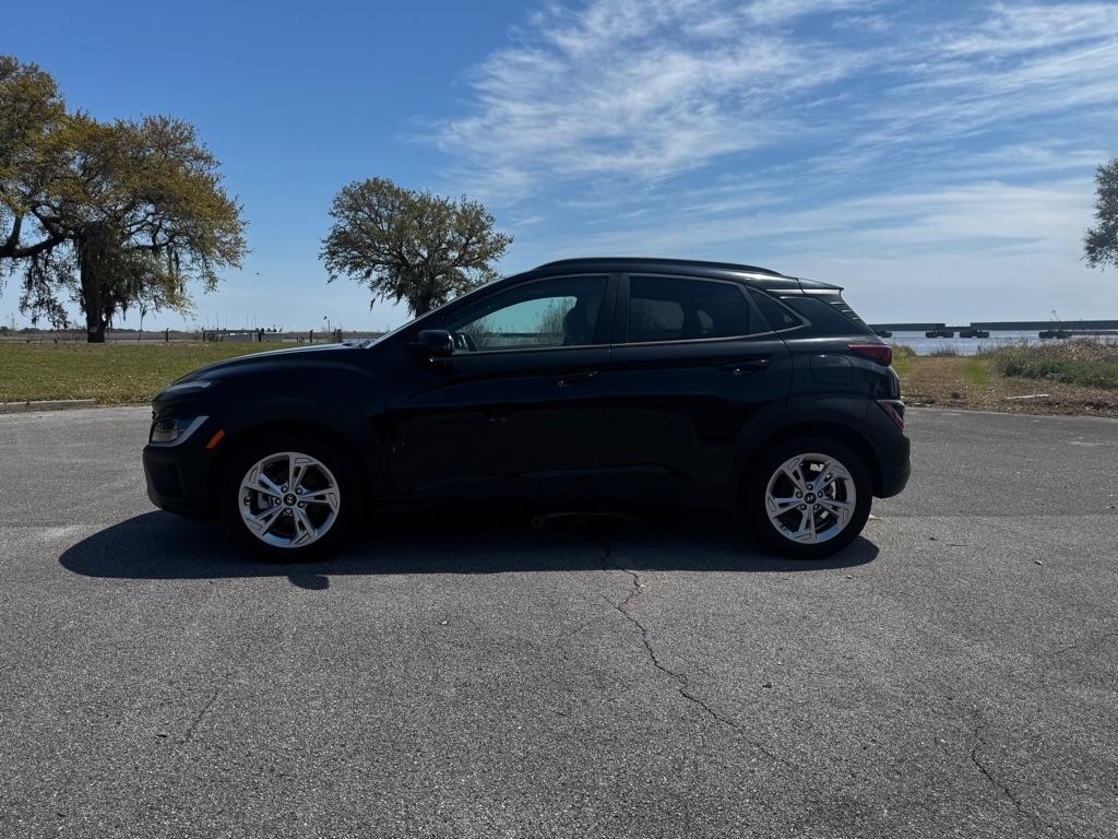 Hyundai Kona SEL Auto FWD 2022