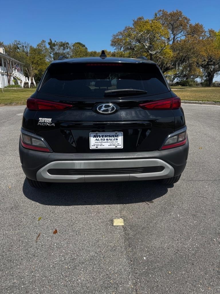 Hyundai Kona SEL Auto FWD 2022