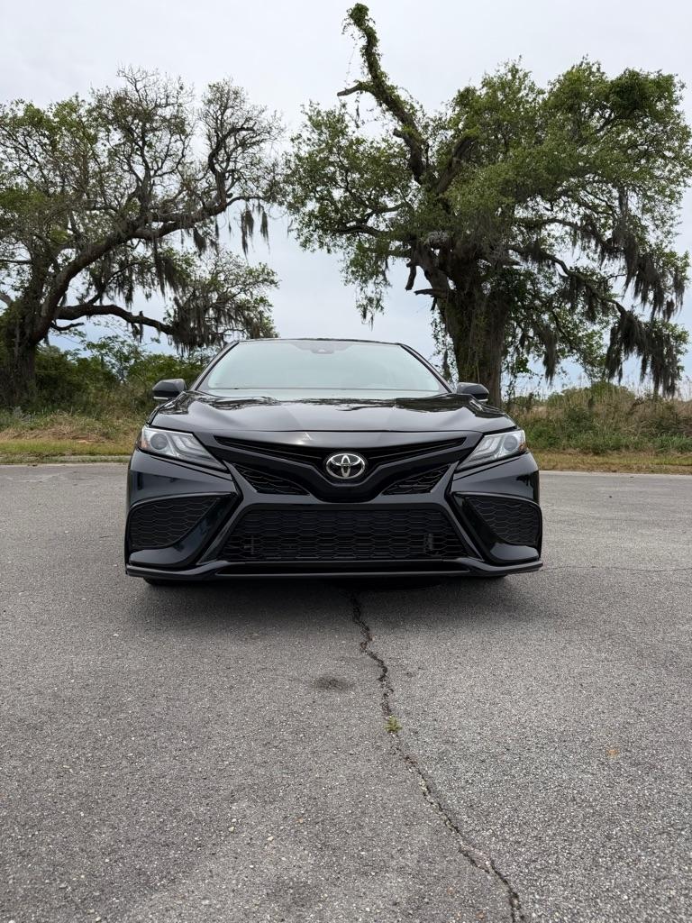 Toyota Camry  2021