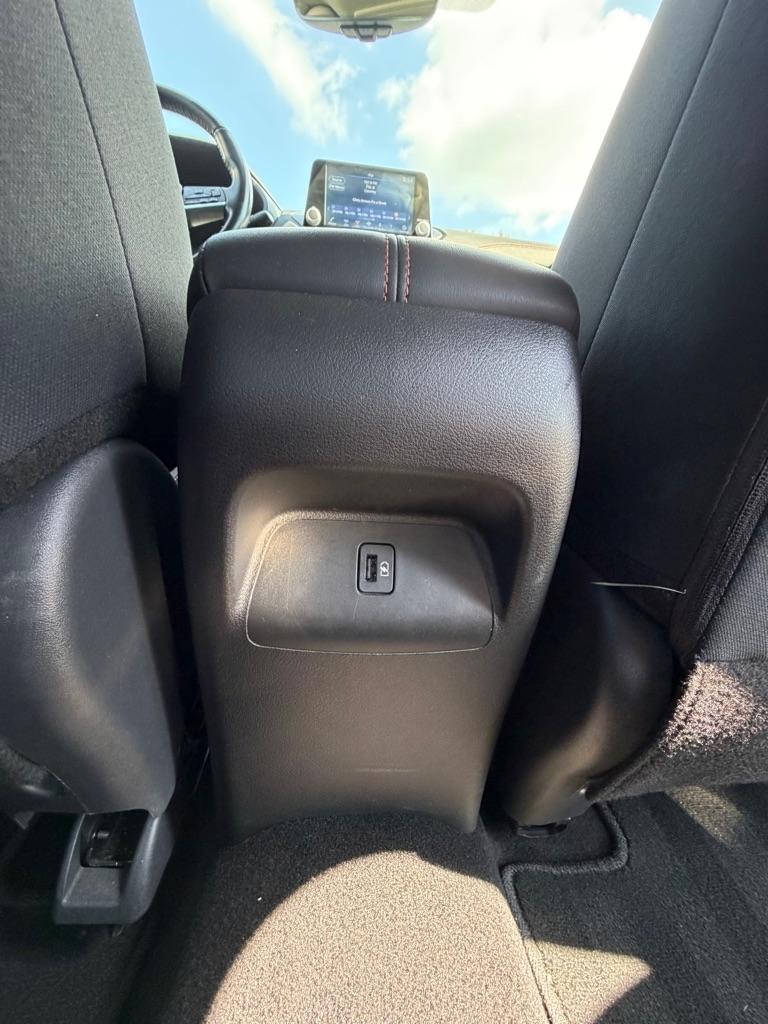 Nissan Sentra SR CVT 2022