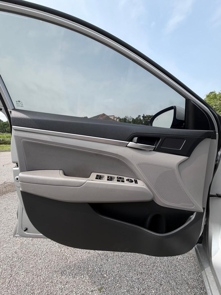 Hyundai Elantra Value Edition IVT 2020