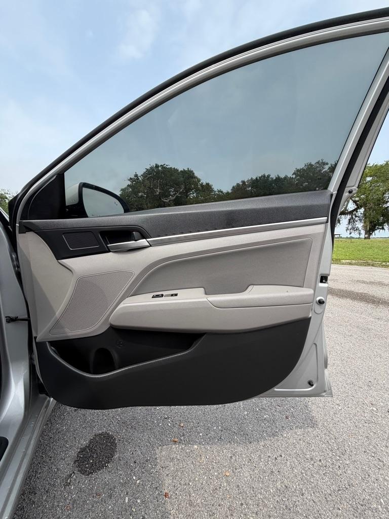 Hyundai Elantra Value Edition IVT 2020