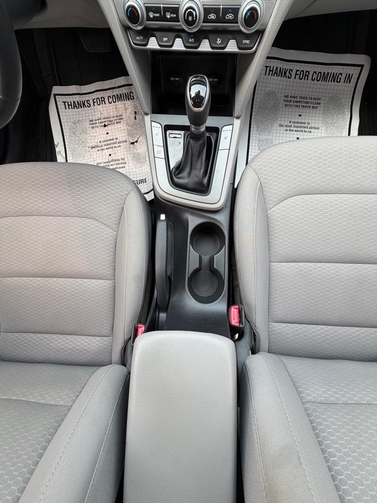 Hyundai Elantra Value Edition IVT 2020