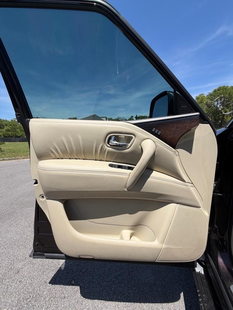 Infiniti QX56 2WD 4dr 7-passenger 2012