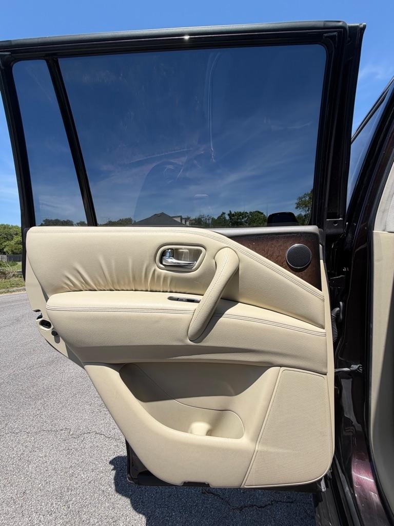 Infiniti QX56 2WD 4dr 7-passenger 2012