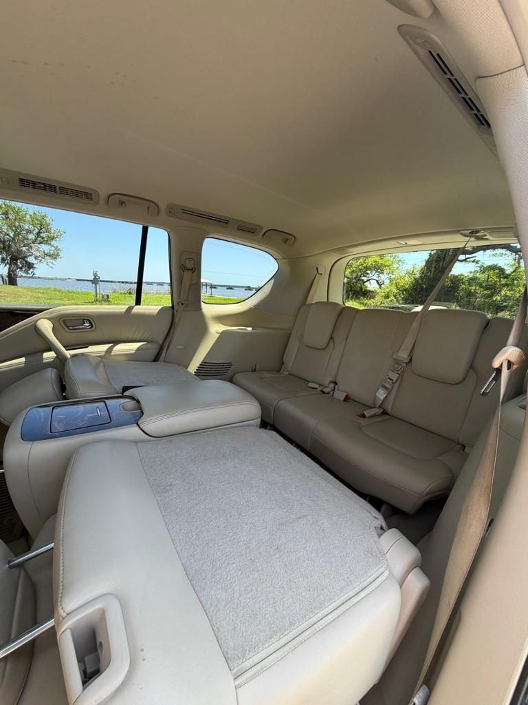 Infiniti QX56 2WD 4dr 7-passenger 2012