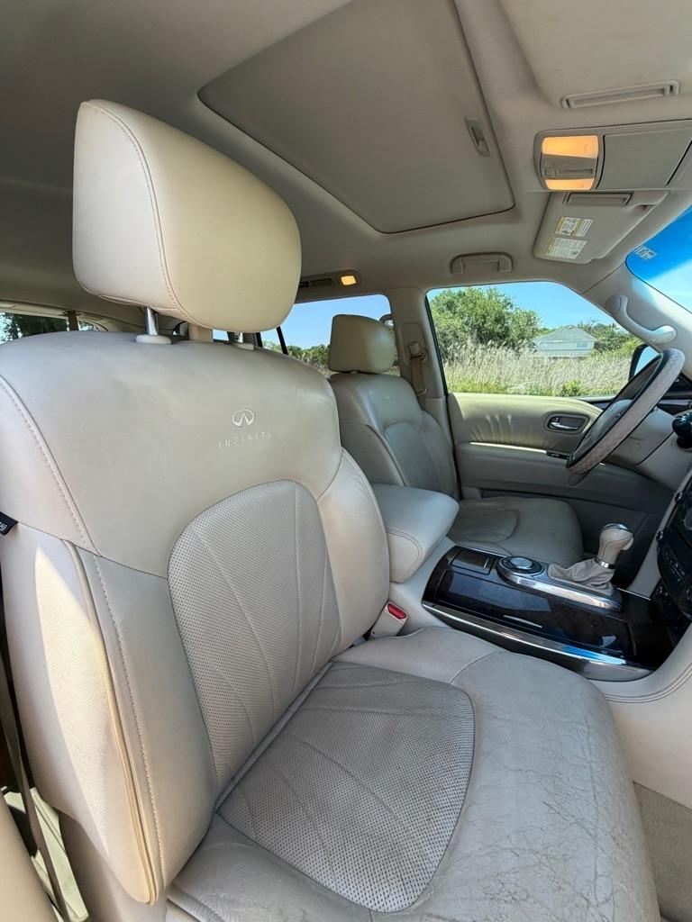 Infiniti QX56 2WD 4dr 7-passenger 2012