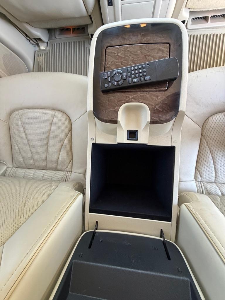 Infiniti QX56 2WD 4dr 7-passenger 2012