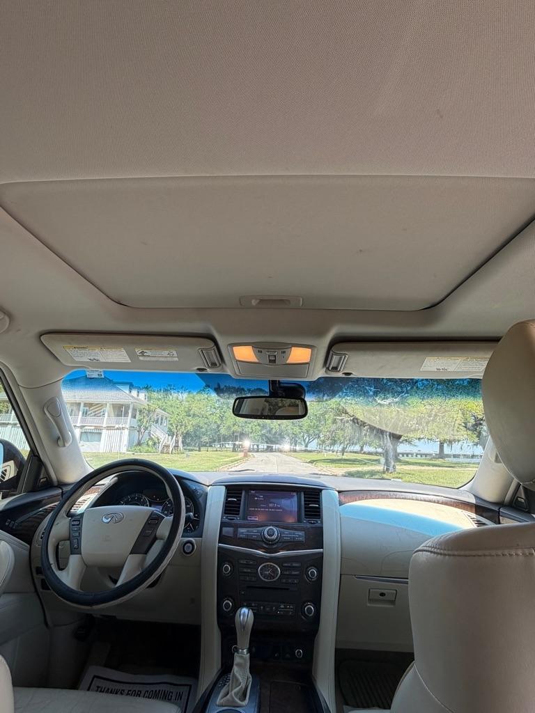 Infiniti QX56 2WD 4dr 7-passenger 2012