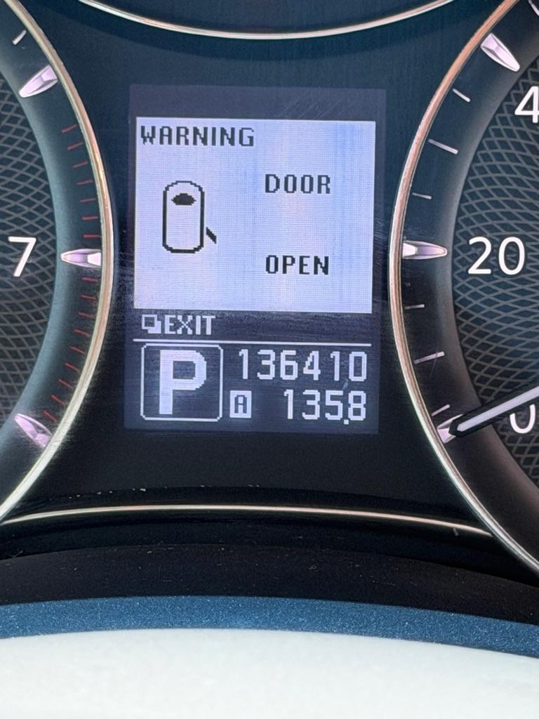 Infiniti QX56 2WD 4dr 7-passenger 2012