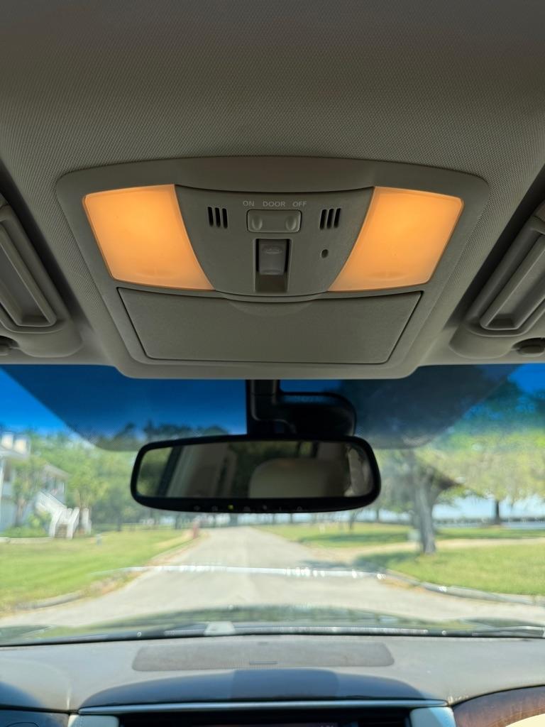 Infiniti QX56 2WD 4dr 7-passenger 2012