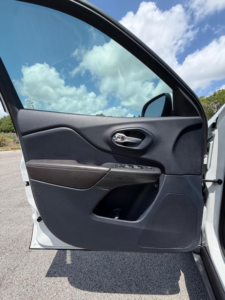 Jeep Cherokee FWD 4dr Limited 2016