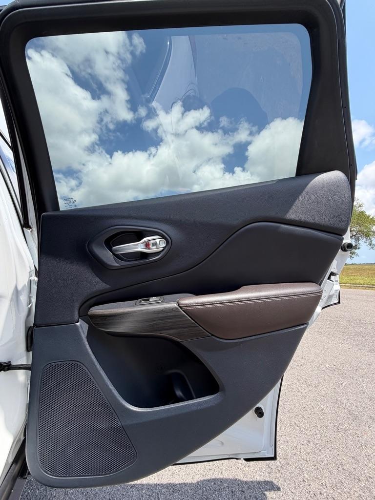 Jeep Cherokee FWD 4dr Limited 2016