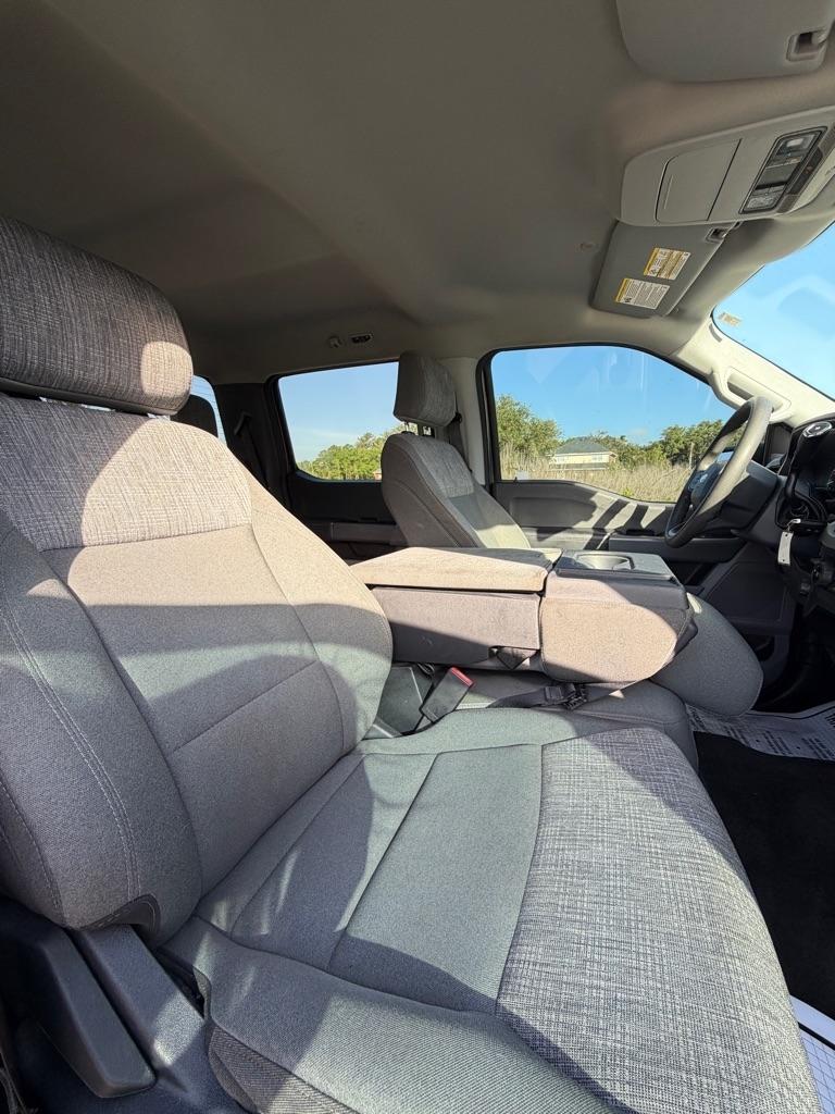 Ford F-150 XL 2WD SuperCrew 5.5' Box 2023